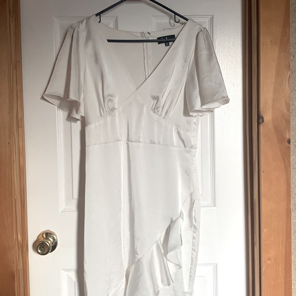 Lulu’s white maxi dress